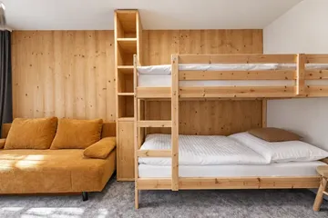 Studio — łóżko piętrowe i sofa